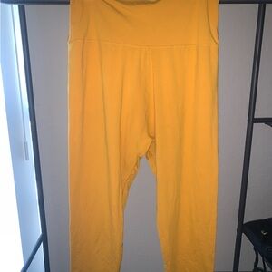 Yellow leggings spandex